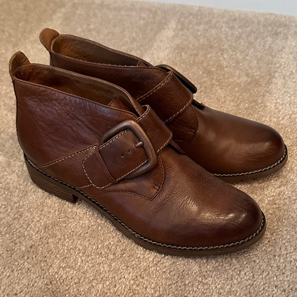 Sofft Brown Leather Ankle Booties
